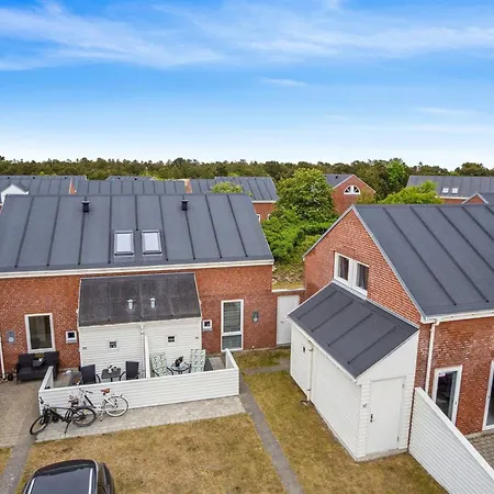 Apartment Withulf - 2-3km From The Sea By Interhome