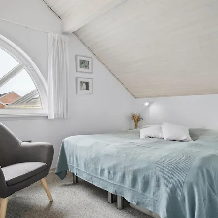 Apartament Withulf - 2-3km From The Sea By Interhome *